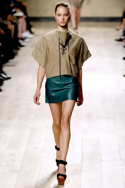 Look 13